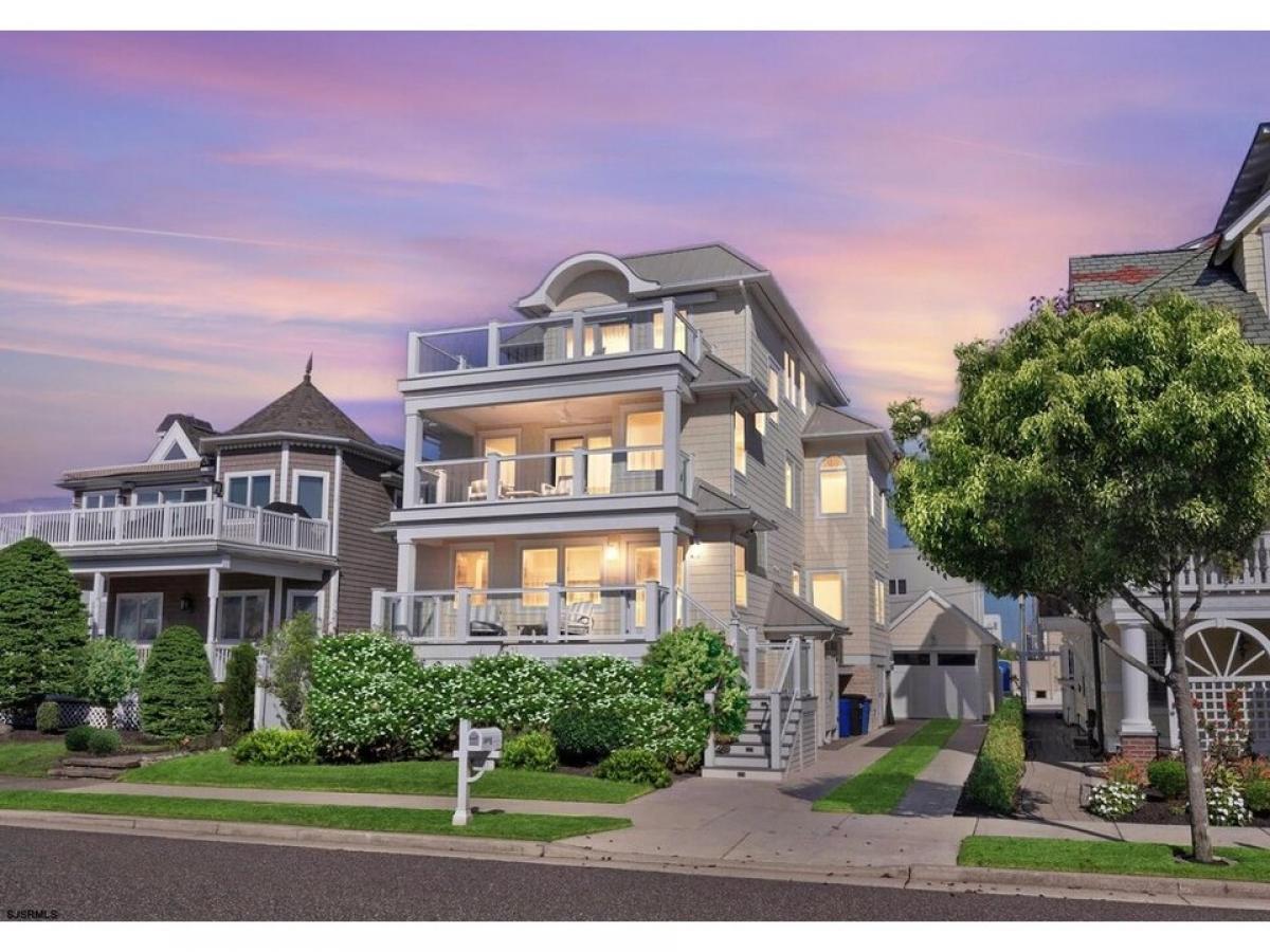 Picture of Home For Sale in Longport, New Jersey, United States