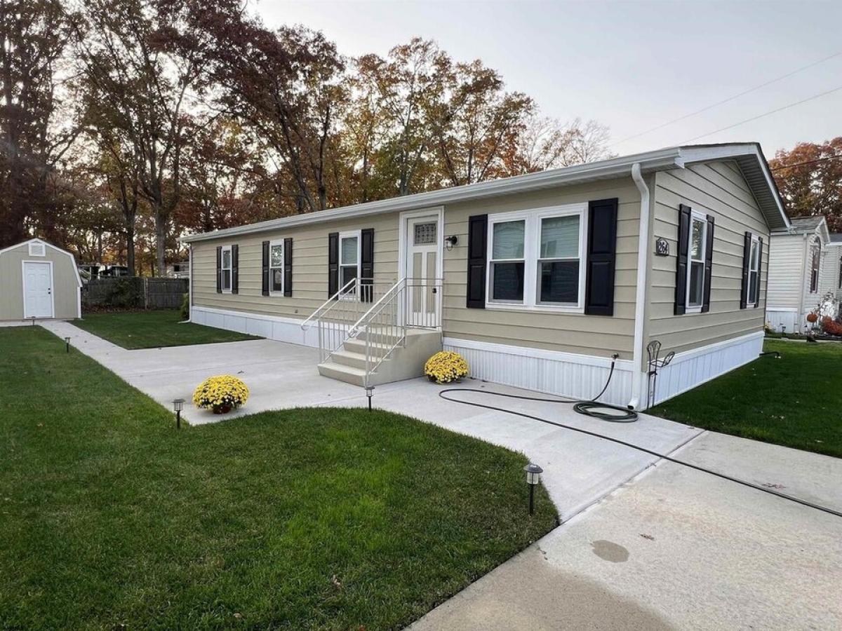 Picture of Home For Sale in Galloway Township, New Jersey, United States