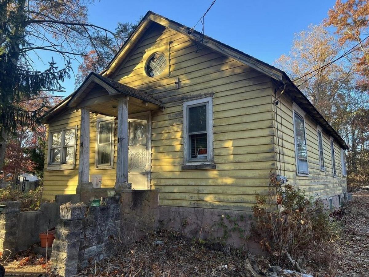 Picture of Home For Sale in Egg Harbor Township, New Jersey, United States