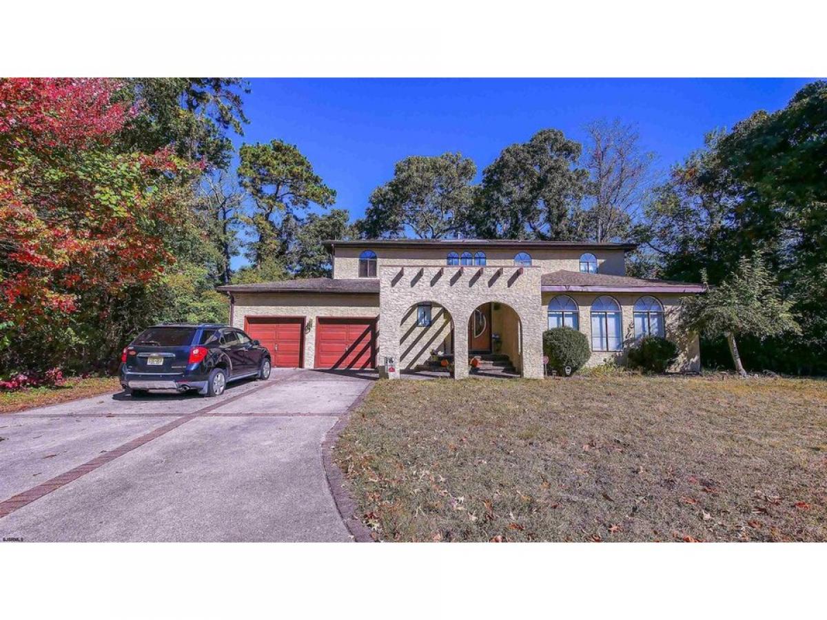 Picture of Home For Sale in Northfield, New Jersey, United States