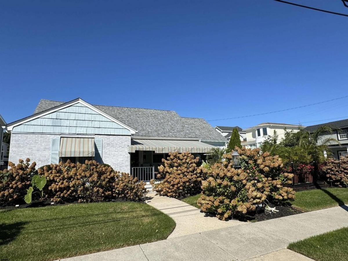 Picture of Home For Sale in Longport, New Jersey, United States