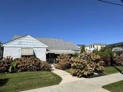 Home For Sale in Longport, New Jersey