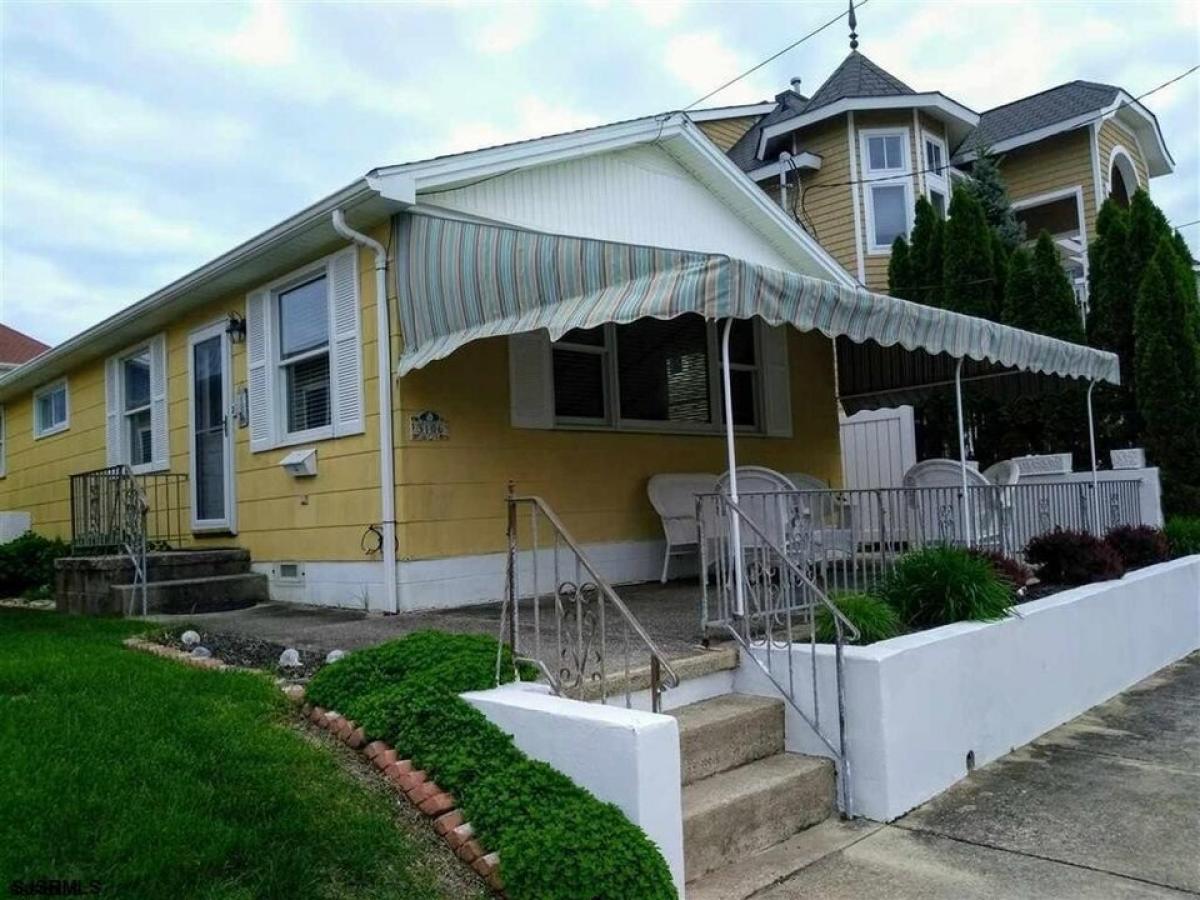 Picture of Home For Sale in Longport, New Jersey, United States