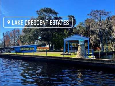 Home For Sale in Crescent City, Florida