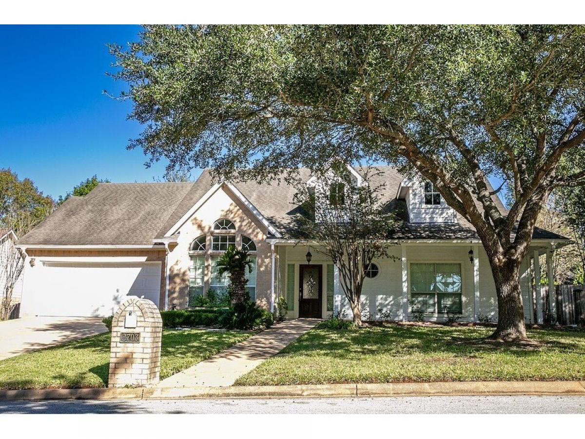 Picture of Home For Sale in Brenham, Texas, United States