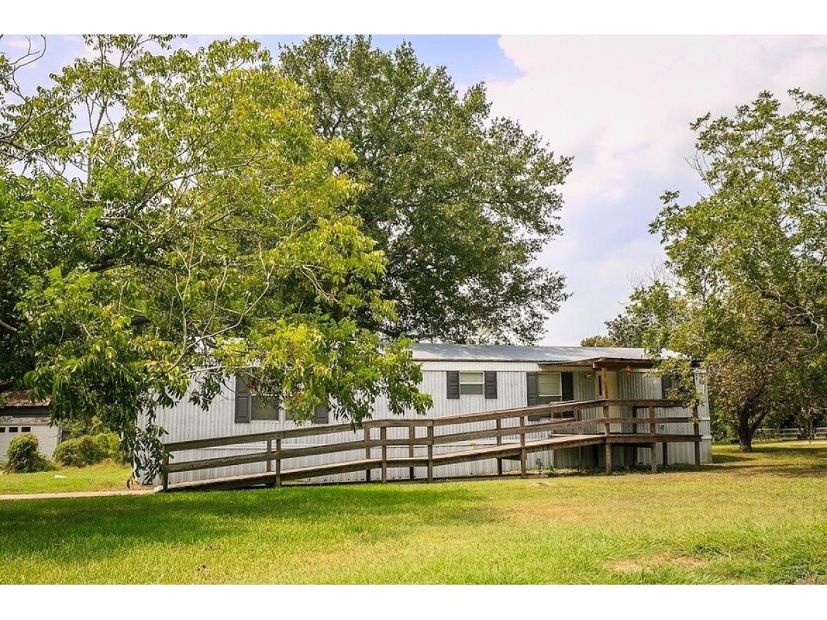 Picture of Farm For Sale in Burton, Texas, United States