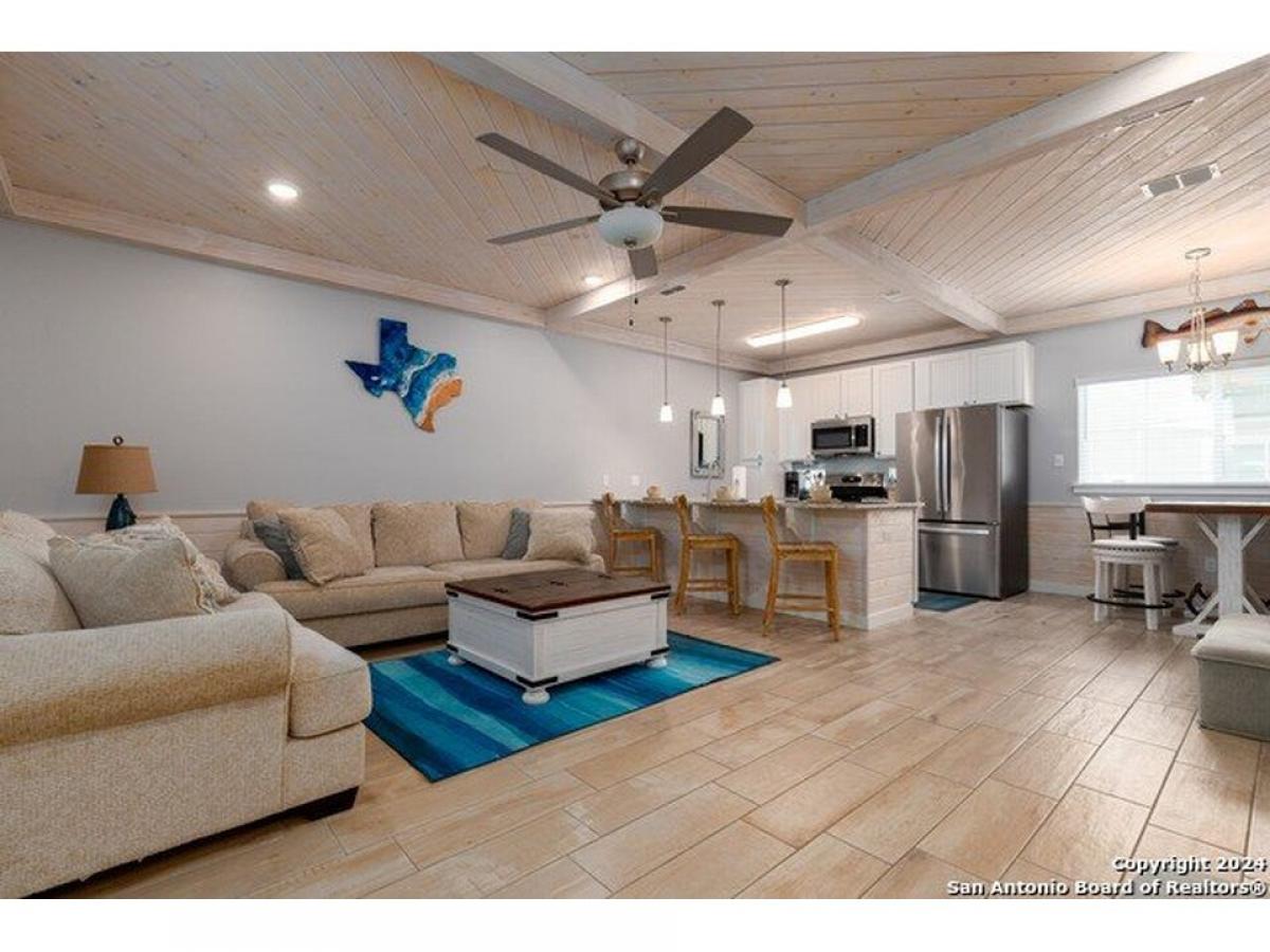 Picture of Home For Sale in Port Aransas, Texas, United States