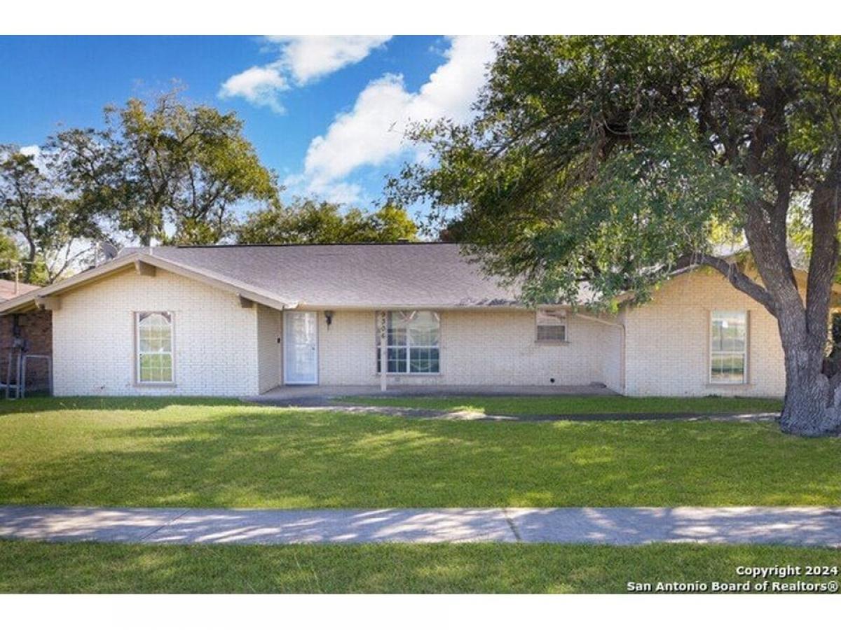 Picture of Home For Sale in Converse, Texas, United States