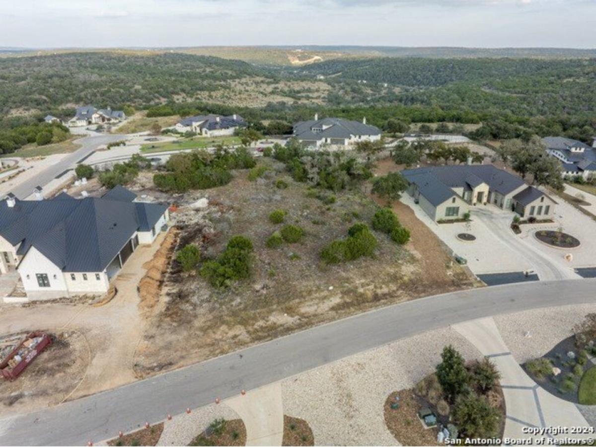 Picture of Residential Land For Sale in New Braunfels, Texas, United States