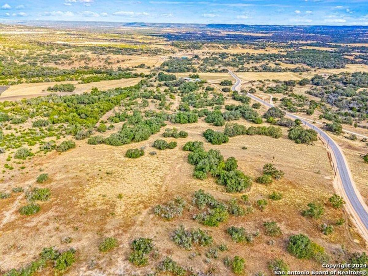 Picture of Residential Land For Sale in Bandera, Texas, United States