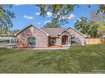 Home For Sale in La Vernia, Texas