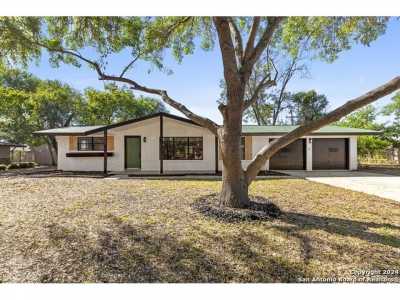 Home For Sale in Windcrest, Texas