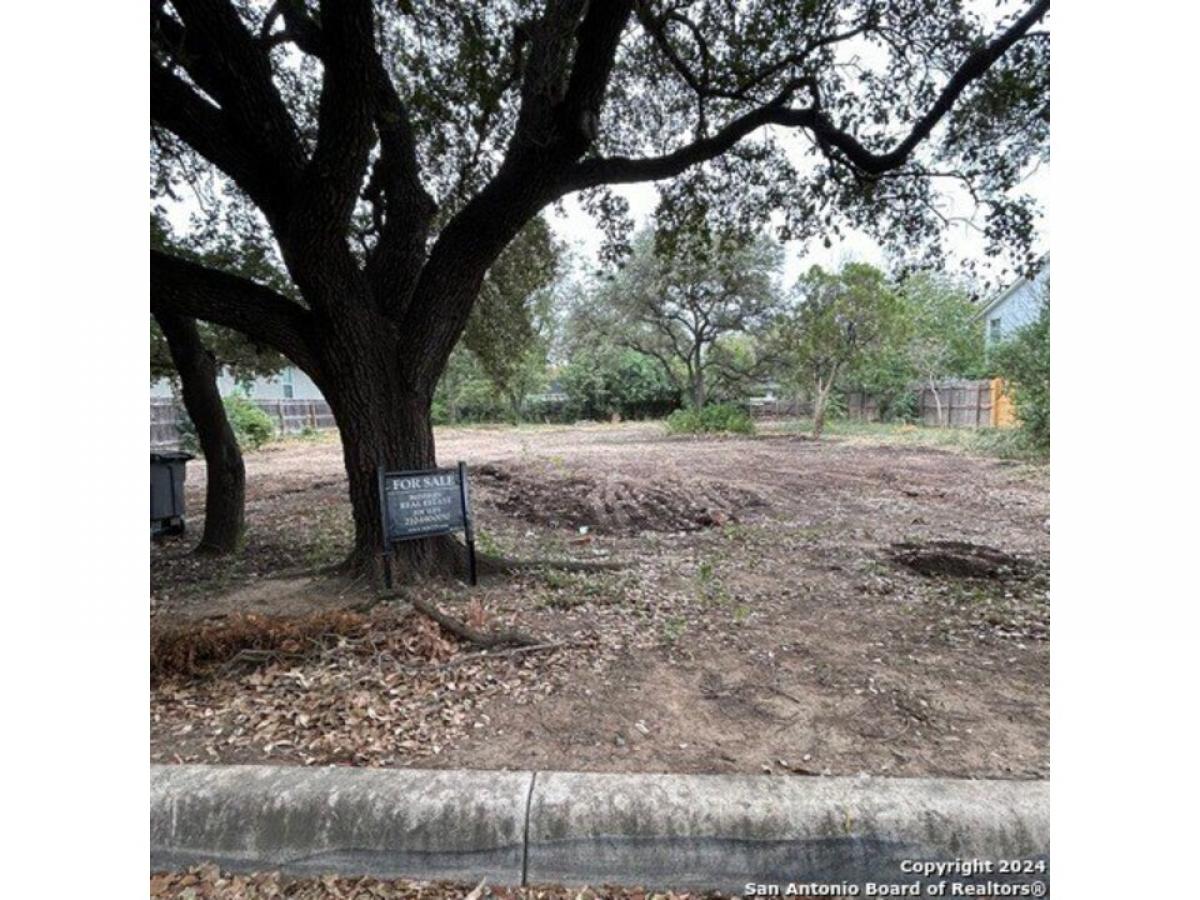 Picture of Residential Land For Sale in San Antonio, Texas, United States