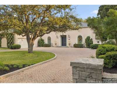 Home For Sale in Terrell Hills, Texas