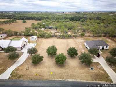 Residential Land For Sale in Lytle, Texas