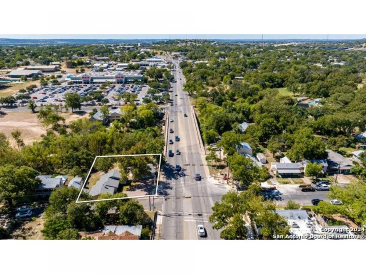 Picture of Home For Sale in Fredericksburg, Texas, United States