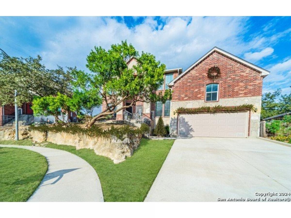 Picture of Home For Sale in Helotes, Texas, United States