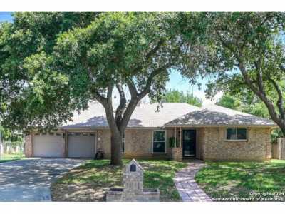 Home For Sale in Windcrest, Texas