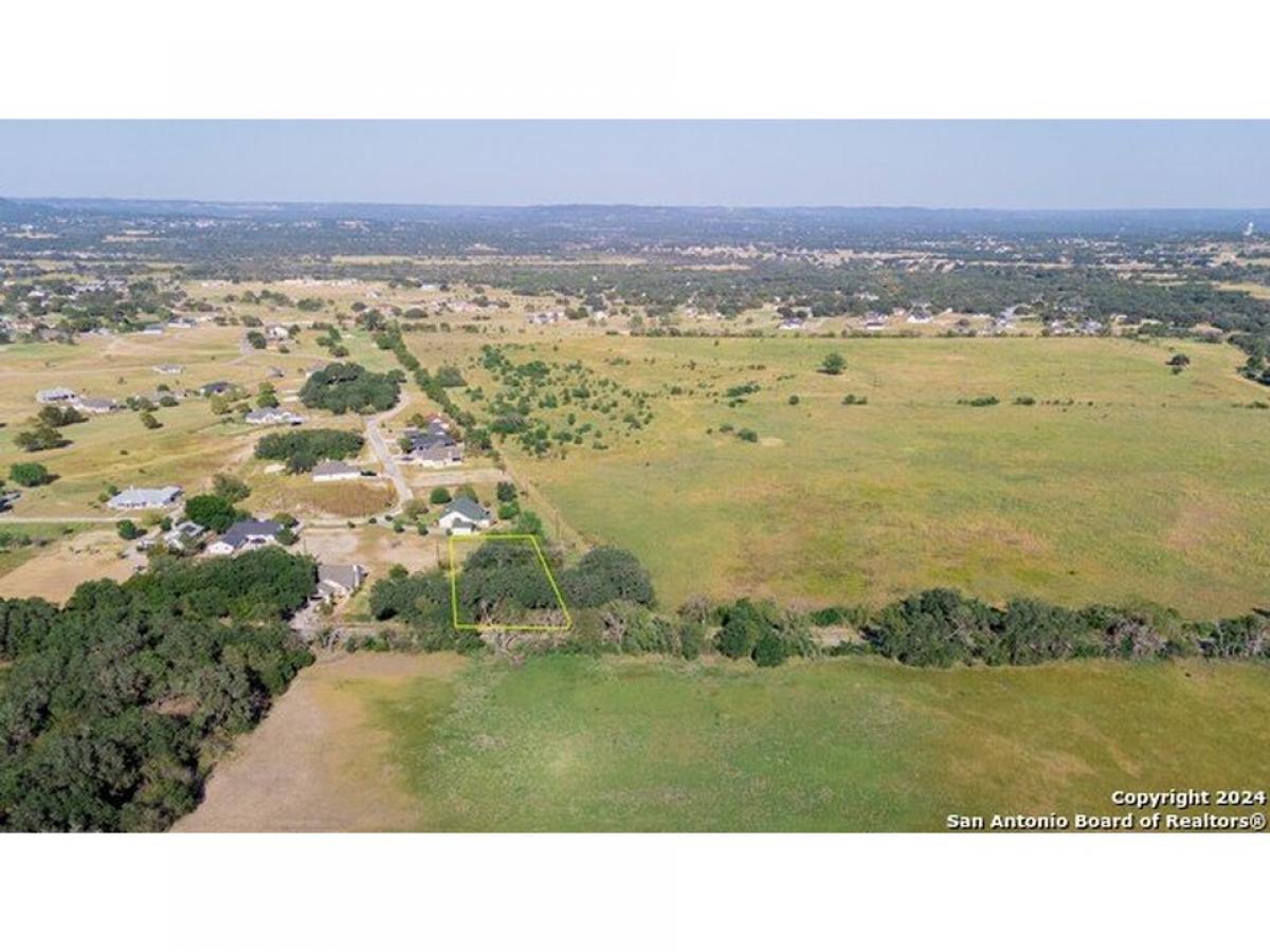 Picture of Residential Land For Sale in Bandera, Texas, United States