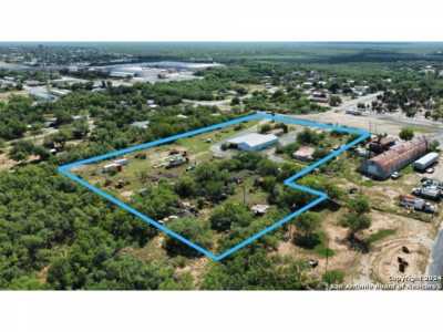 Residential Land For Sale in Crystal City, Texas