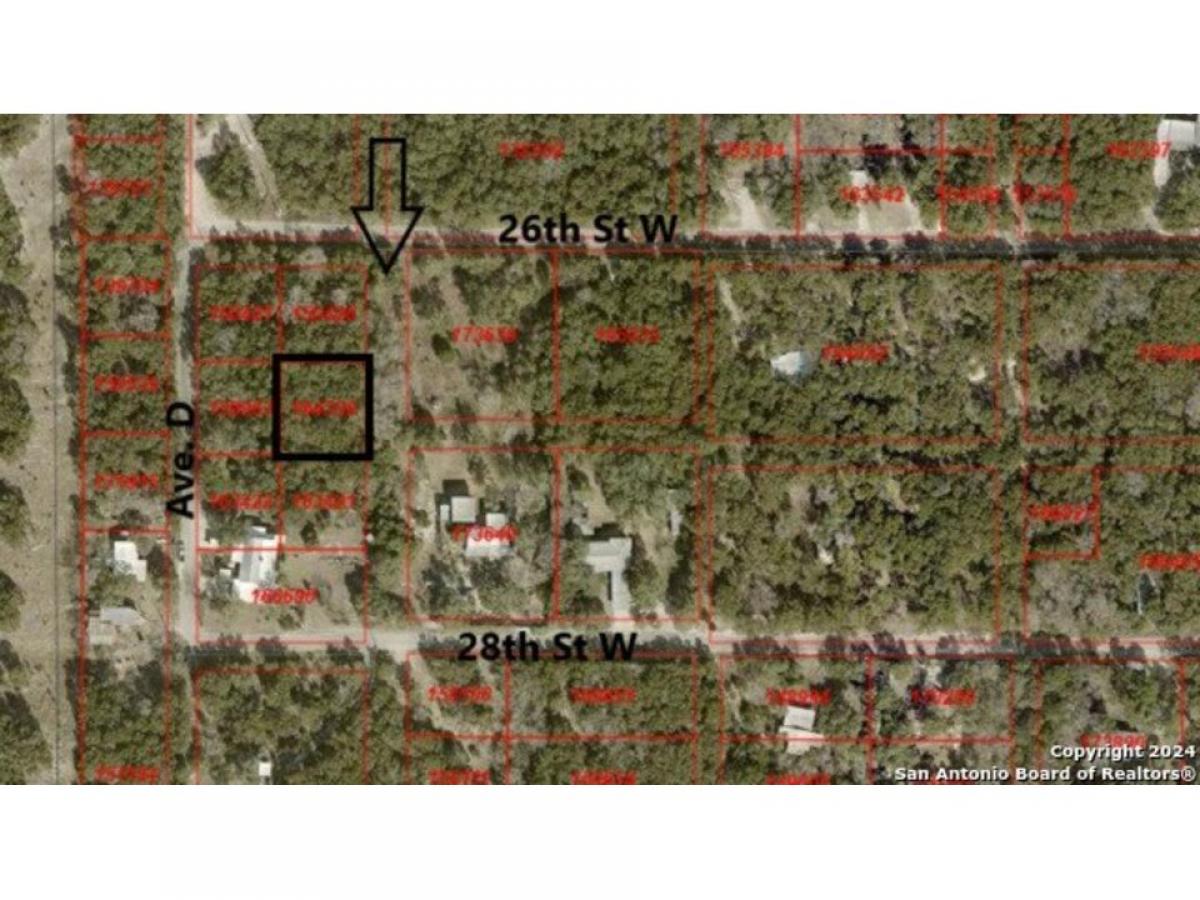 Picture of Residential Land For Sale in Lakehills, Texas, United States