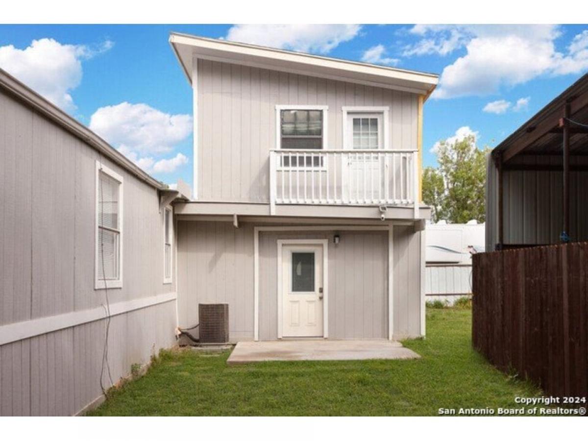 Picture of Home For Sale in Pipe Creek, Texas, United States