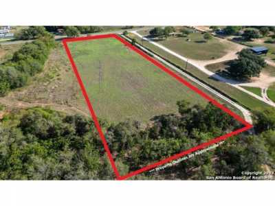 Residential Land For Sale in Lytle, Texas