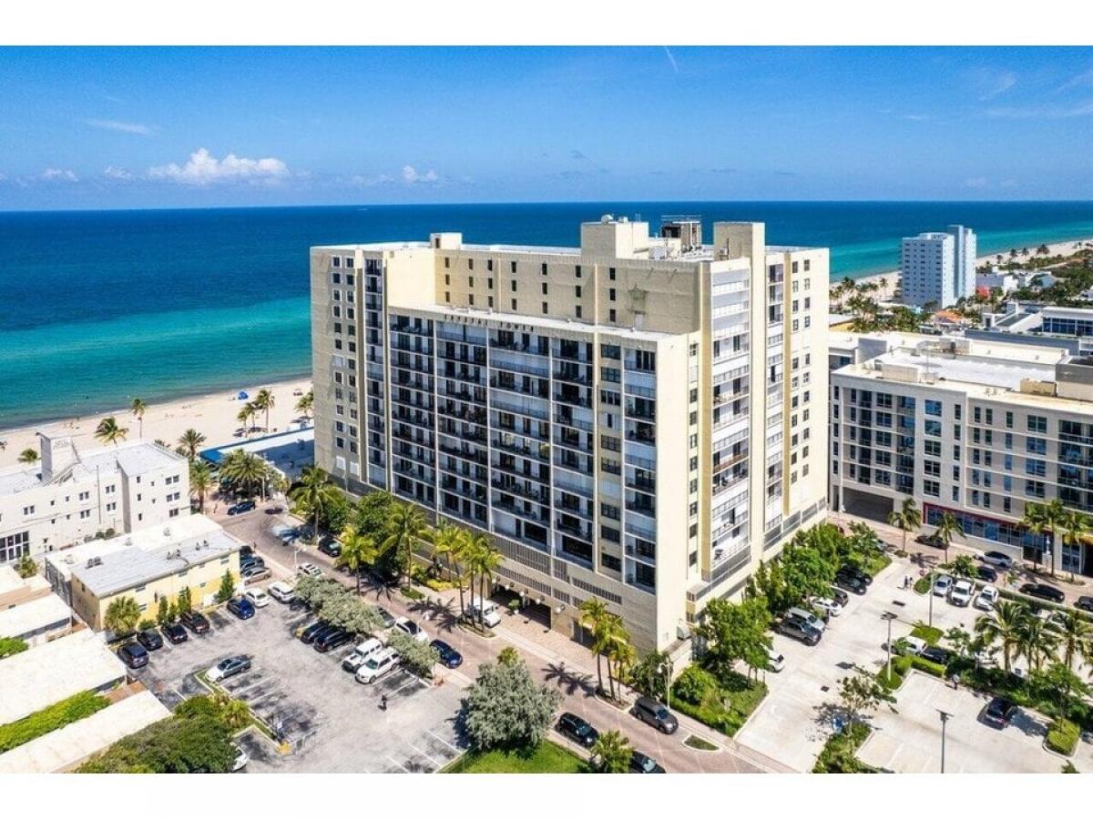 Picture of Home For Sale in Hollywood, Florida, United States