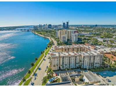 Home For Rent in West Palm Beach, Florida