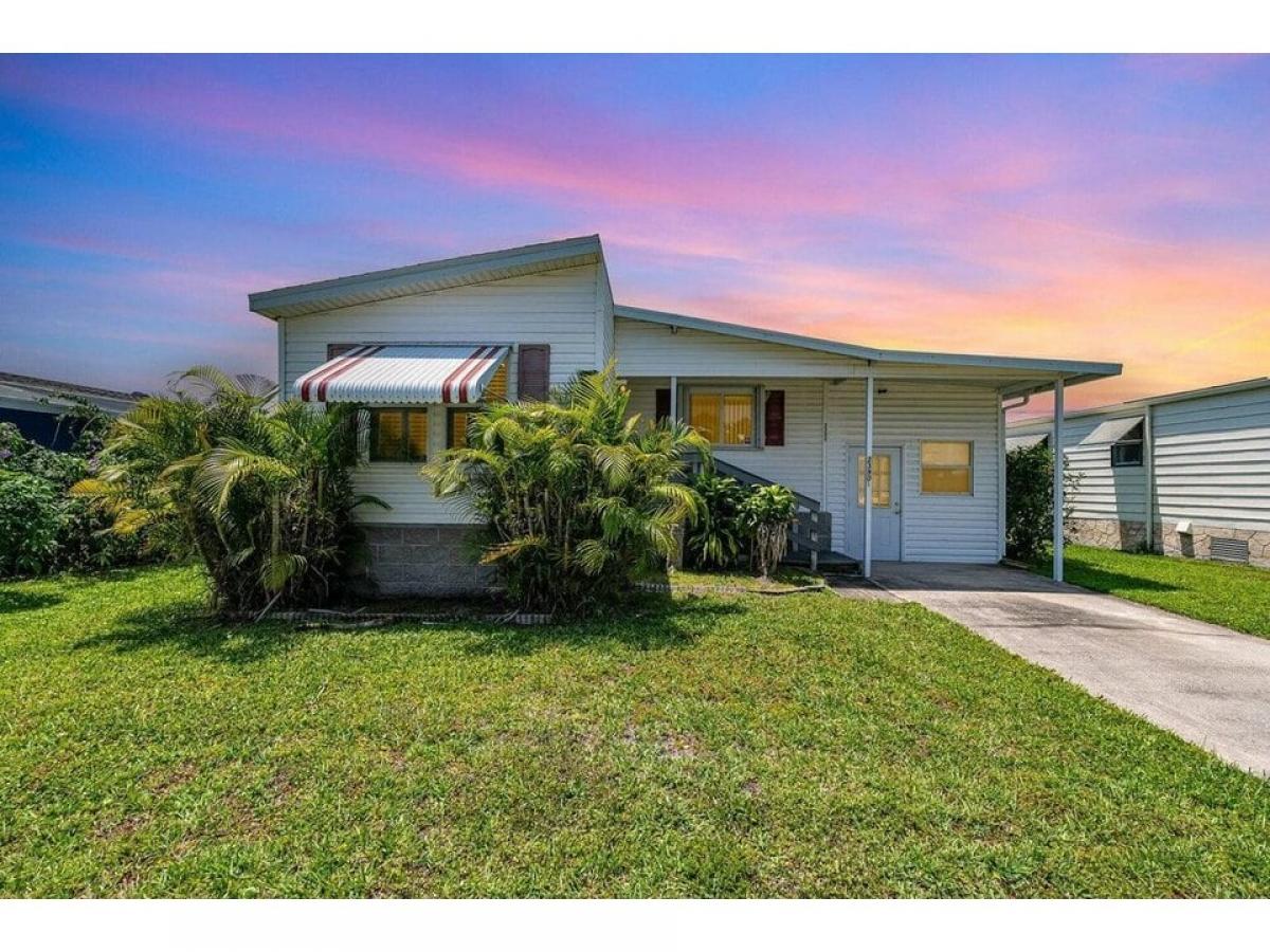 Picture of Home For Sale in Palm Bay, Florida, United States