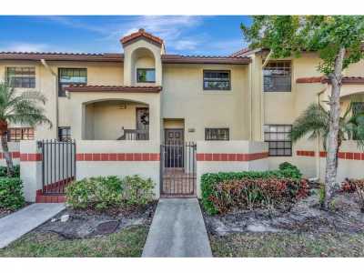 Home For Sale in Deerfield Beach, Florida