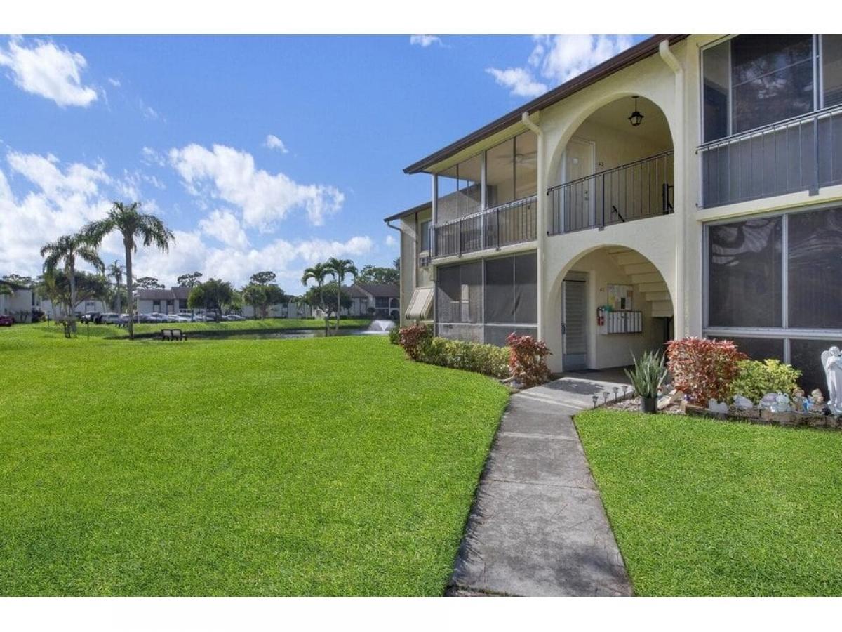 Picture of Home For Sale in Greenacres, Florida, United States