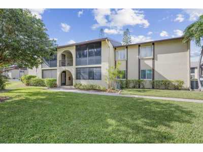 Home For Sale in Greenacres, Florida