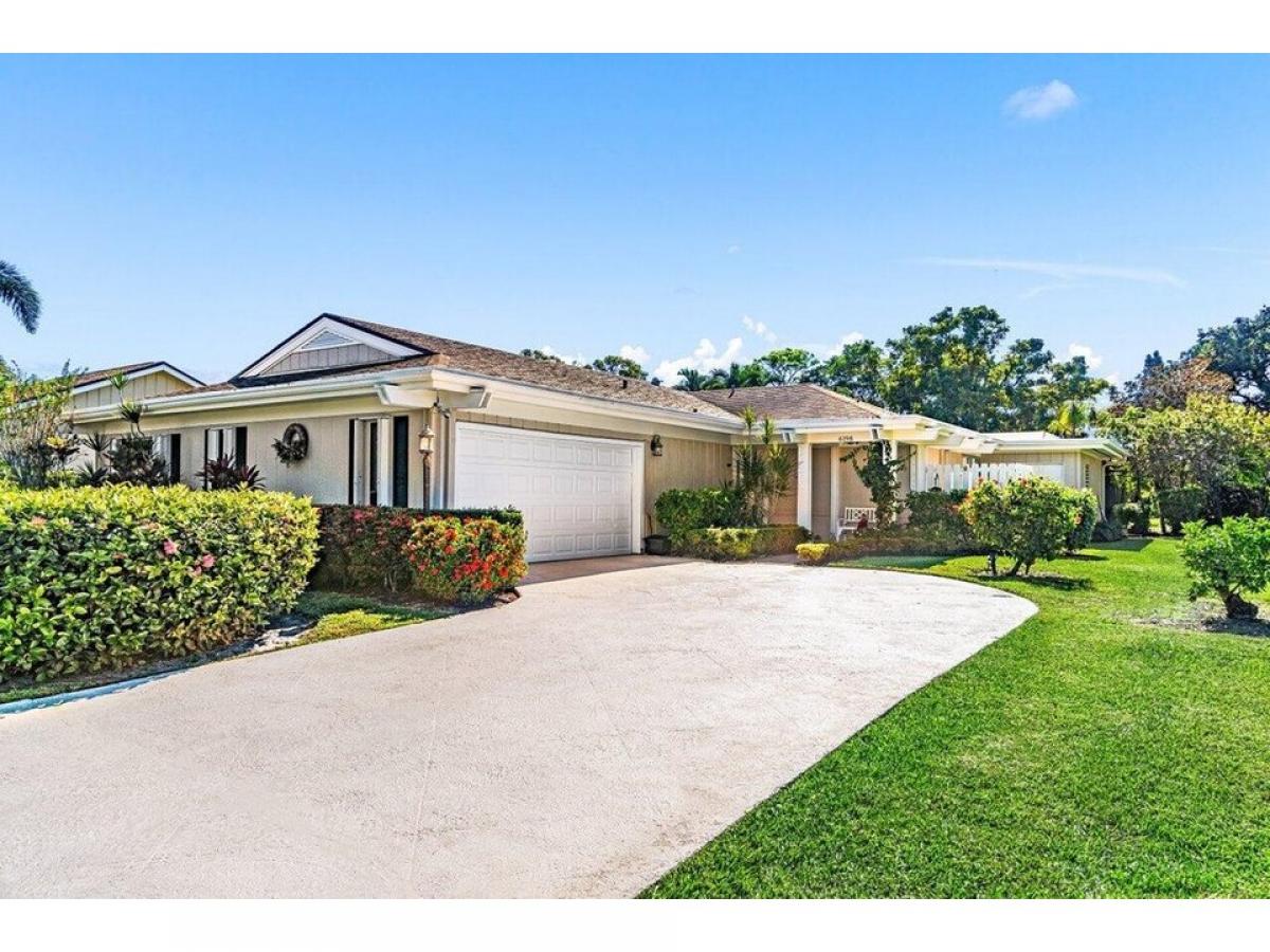 Picture of Home For Sale in Palm Beach Gardens, Florida, United States