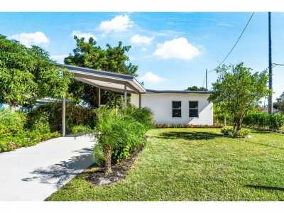 Home For Sale in West Palm Beach, Florida