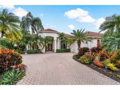 Home For Sale in Palm Beach Gardens, Florida