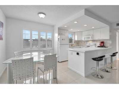 Home For Sale in Deerfield Beach, Florida