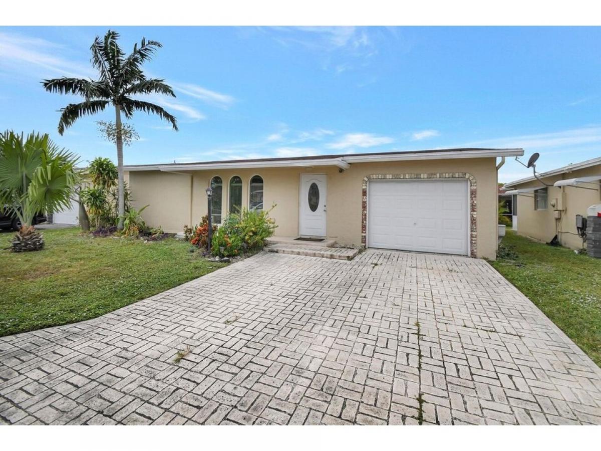 Picture of Home For Sale in Pompano Beach, Florida, United States