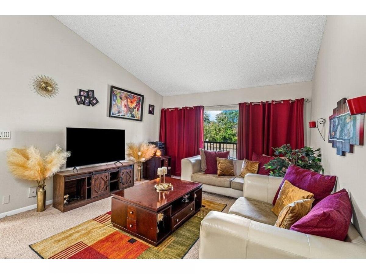 Picture of Home For Sale in Coral Springs, Florida, United States