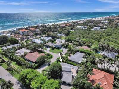 Home For Sale in Ocean Ridge, Florida