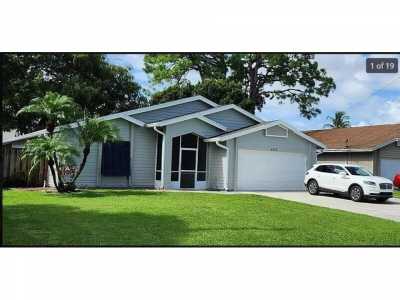 Home For Rent in Jupiter, Florida