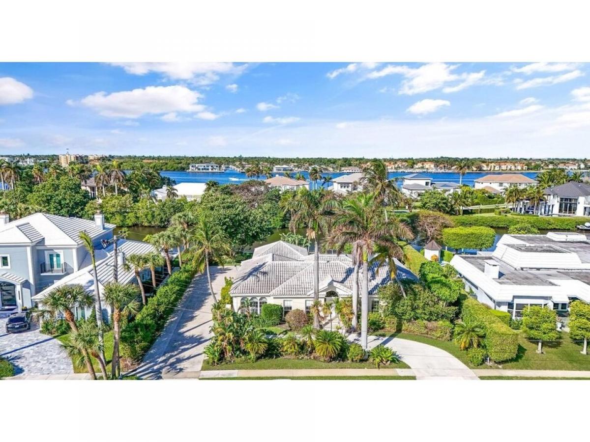 Picture of Home For Sale in Manalapan, Florida, United States