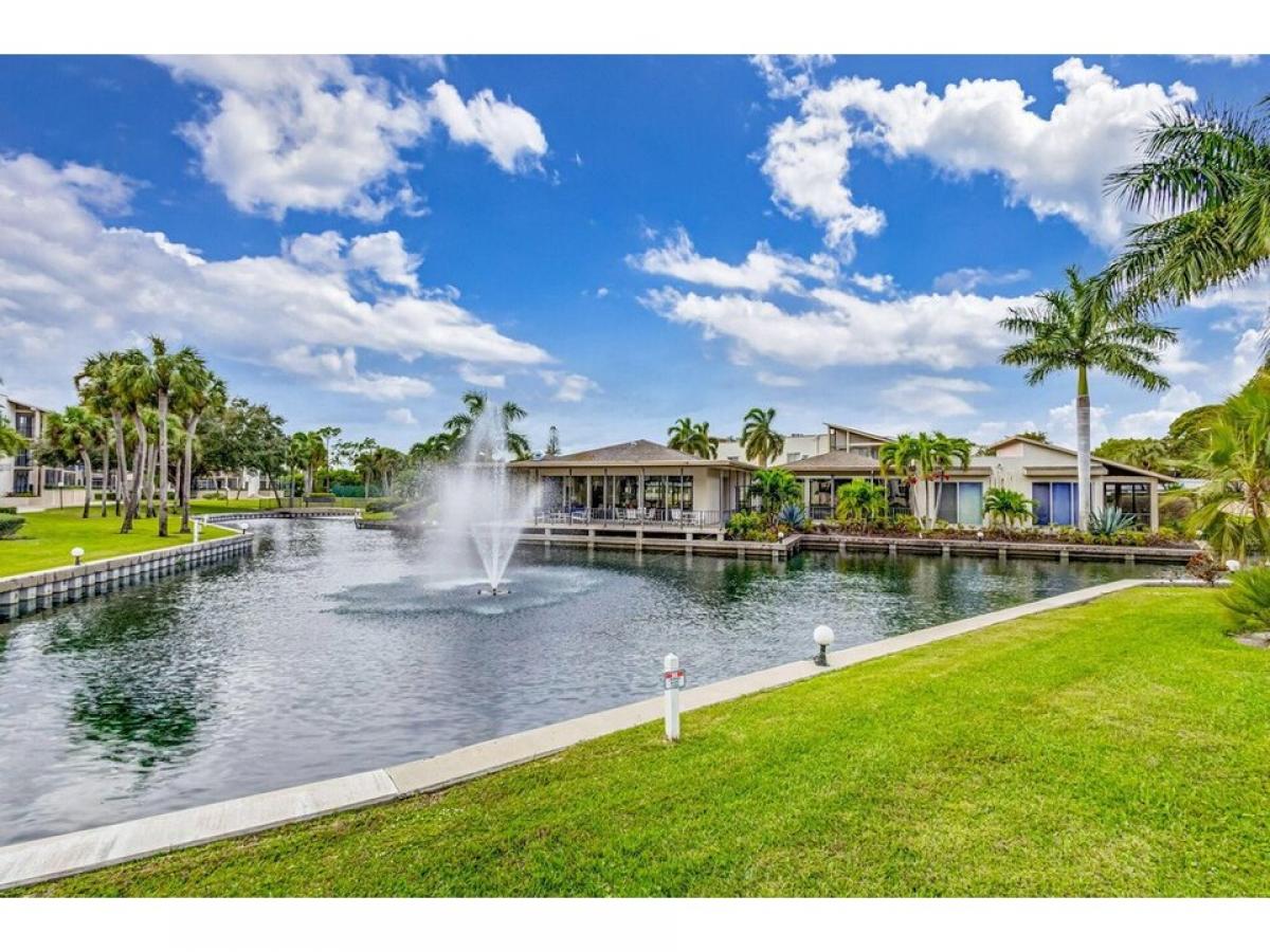 Picture of Home For Sale in Palm Beach Gardens, Florida, United States