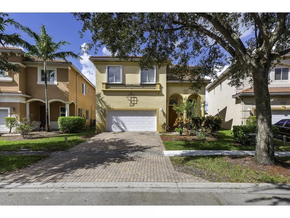 Picture of Home For Sale in West Palm Beach, Florida, United States