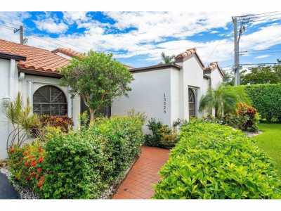 Home For Sale in Wellington, Florida