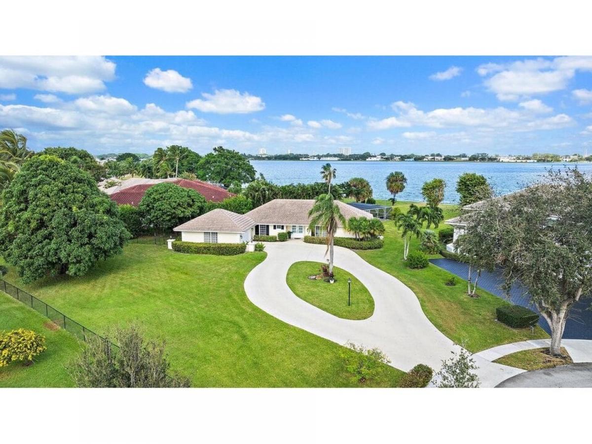 Picture of Home For Sale in West Palm Beach, Florida, United States