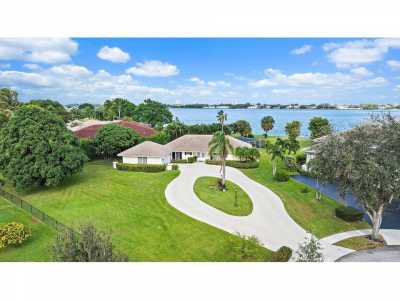 Home For Sale in West Palm Beach, Florida