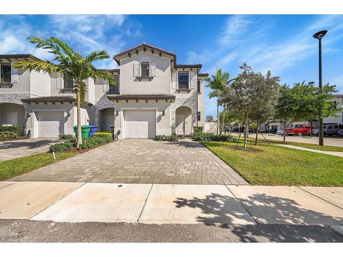 Picture of Home For Sale in Miami Gardens, Florida, United States