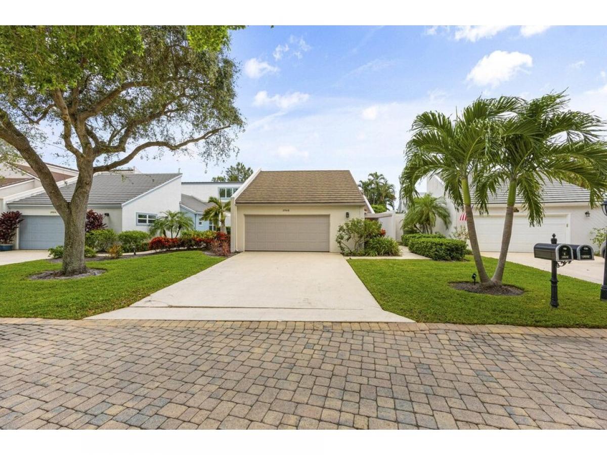 Picture of Home For Sale in Jupiter, Florida, United States