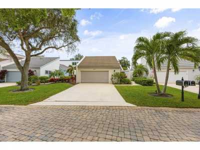 Home For Sale in Jupiter, Florida